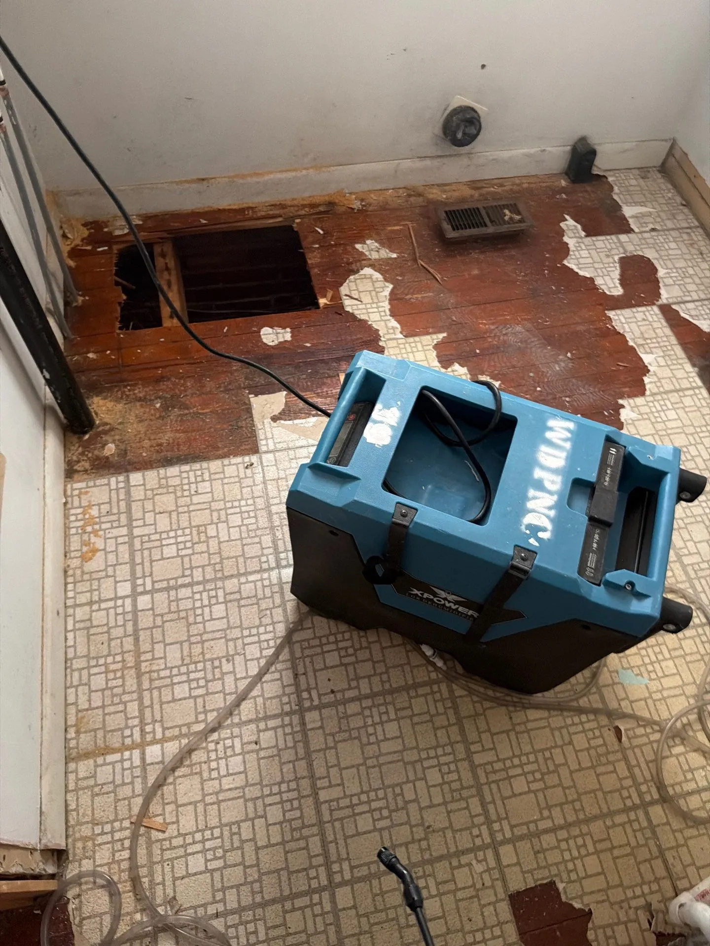 Flooring Preparation For Home Remodeling In Raleigh, Nc Flooring Removal And Subfloor Preparation During Home Remodeling In Raleigh, Nc